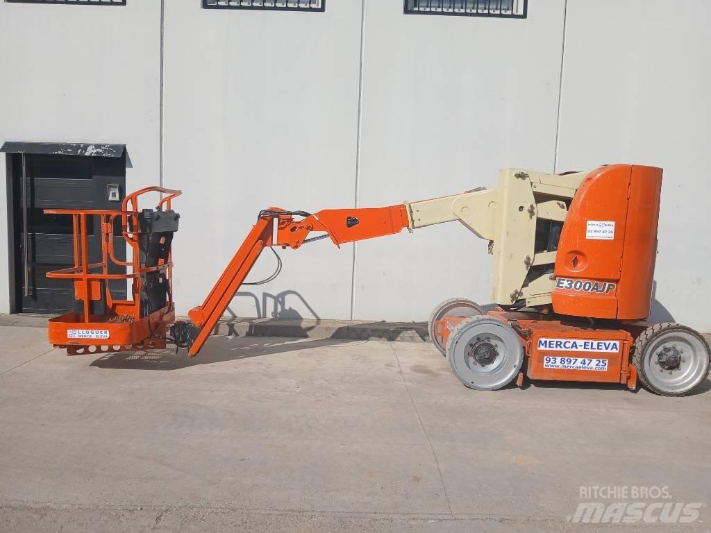 JLG E 300 AJ Körüklü personel platformları