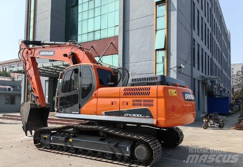 Doosan DX300 Paletli ekskavatörler