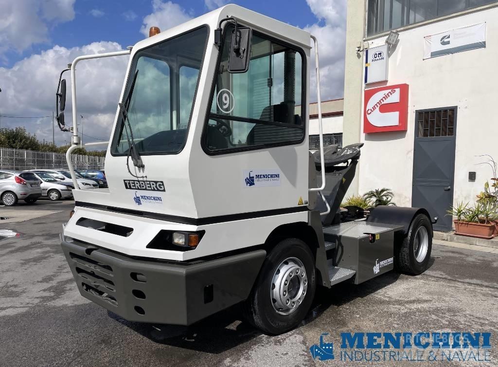 Terberg YT 182 Terminal çekiciler