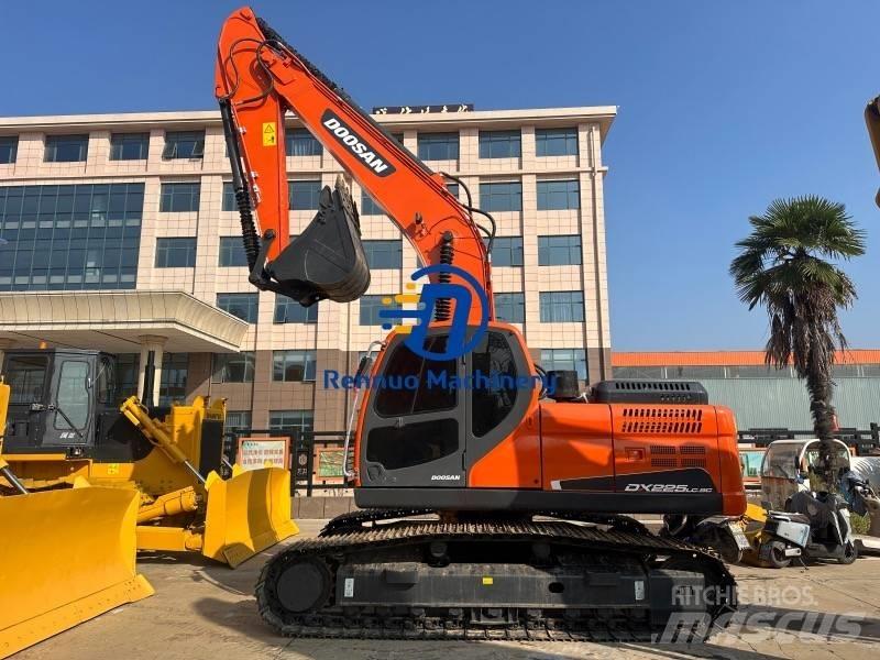 Doosan DX 225 LC-9C Paletli ekskavatörler