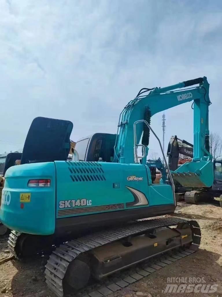 Kobelco SK 140 LC Paletli ekskavatörler