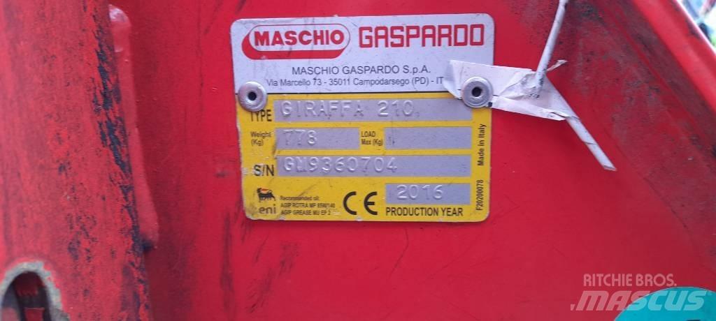 Maschio Giraffa 210 Hasat makineleri