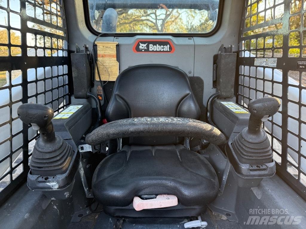 Bobcat T 64 Skid steer loderler