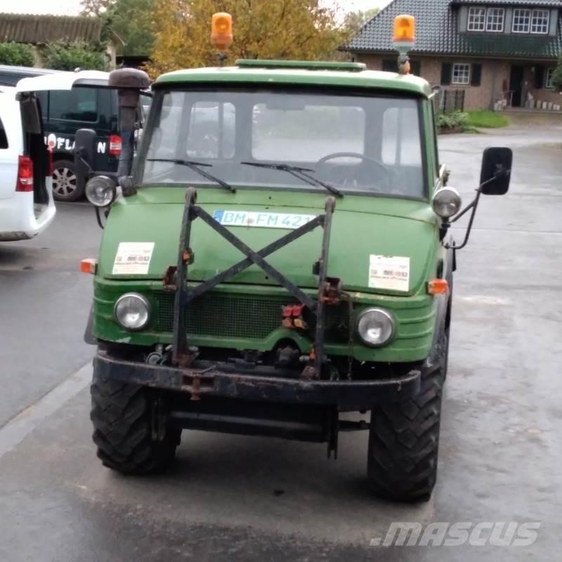 Mercedes-Benz U421 Traktörler