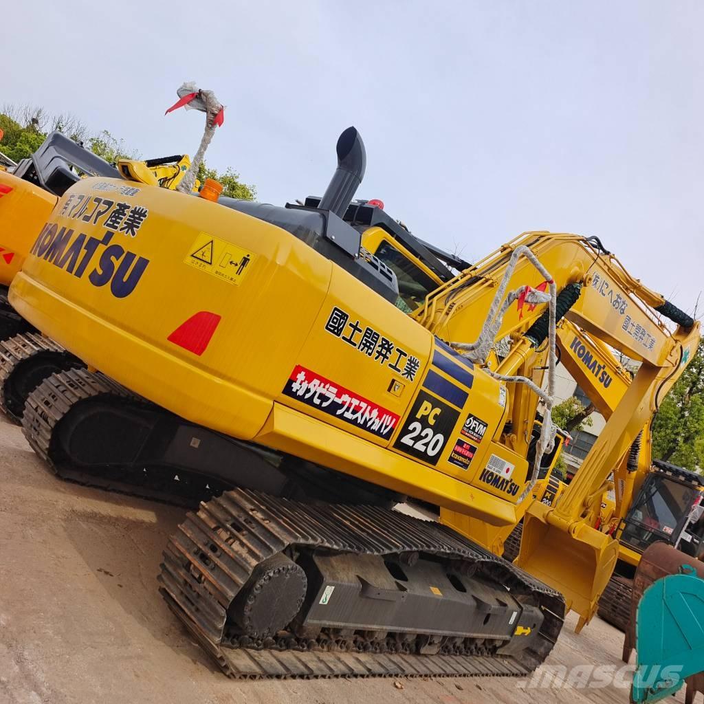 Komatsu PC 220-8 Paletli ekskavatörler