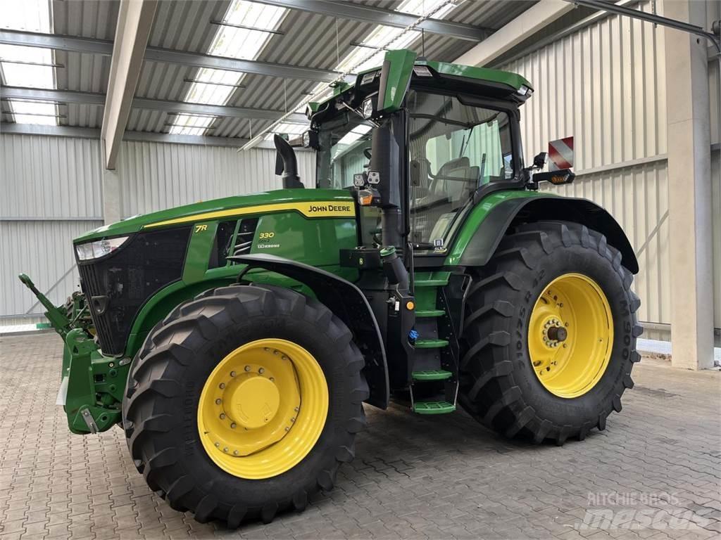 John Deere 7R 330 Traktörler