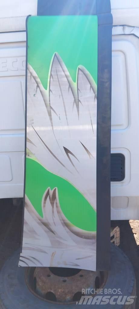 Scania G 400  1804935 Kabinler