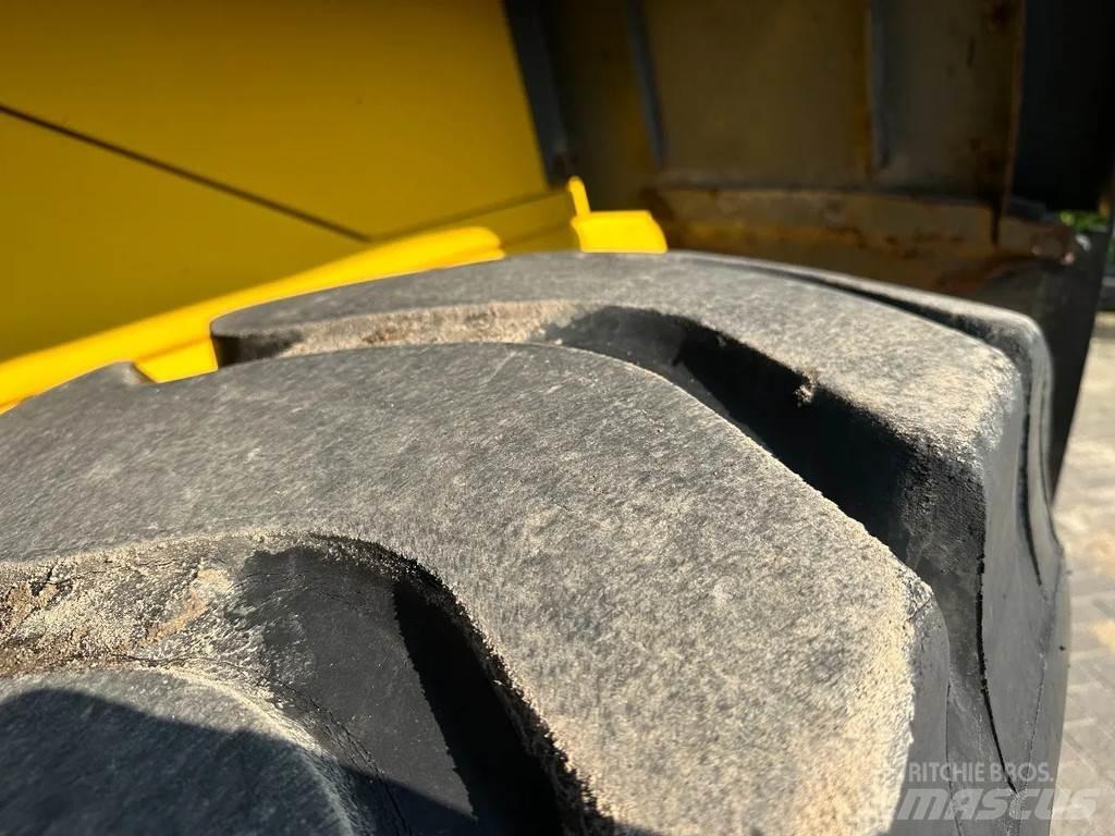 Komatsu WA270-3 Tekerlekli yükleyiciler