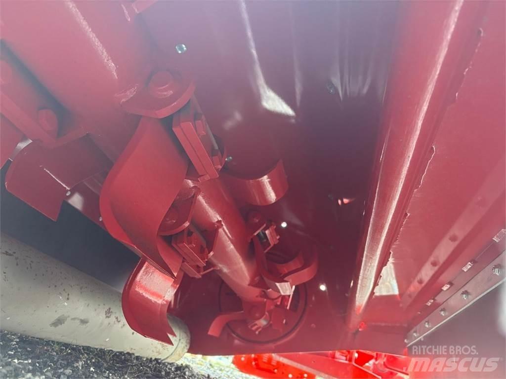 Dücker USM 15 VR4 Havalandırma makineleri ve tırmıklar