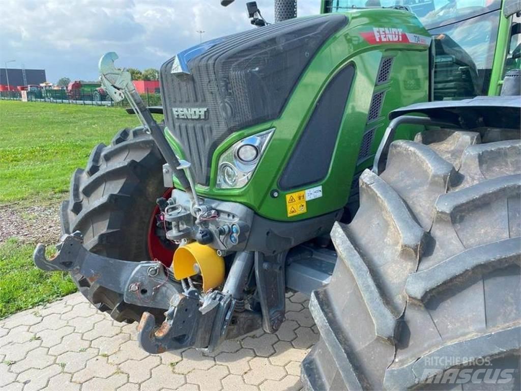 Fendt 724 PROFI+ Traktörler