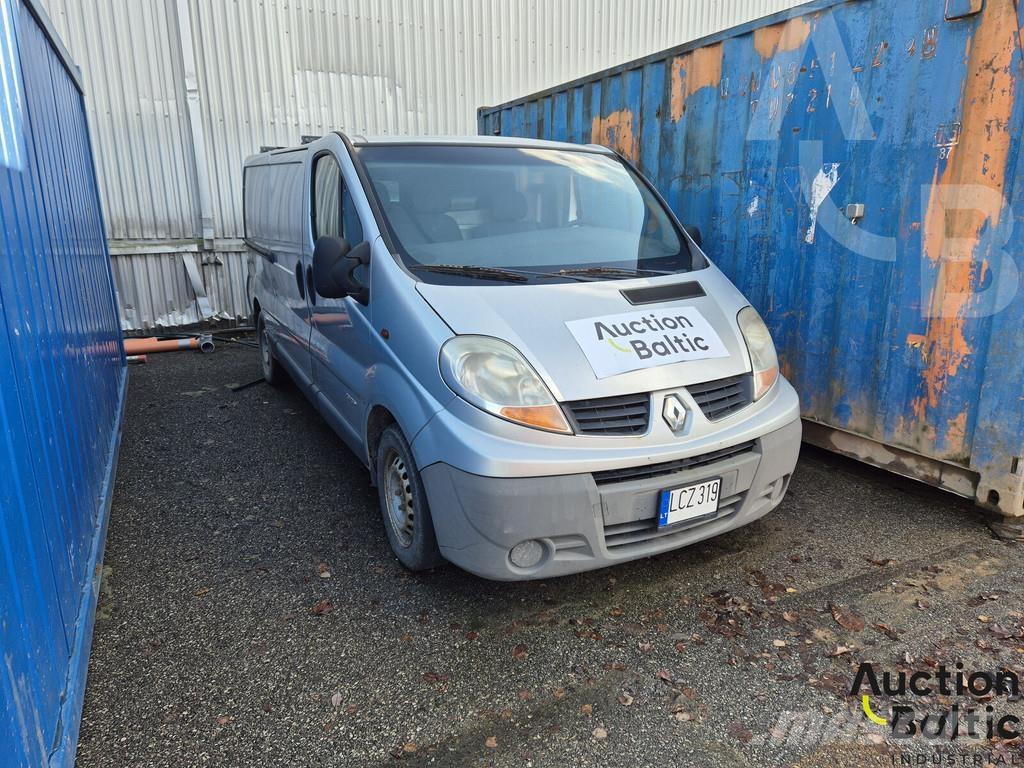 Renault Trafic Otomobiller