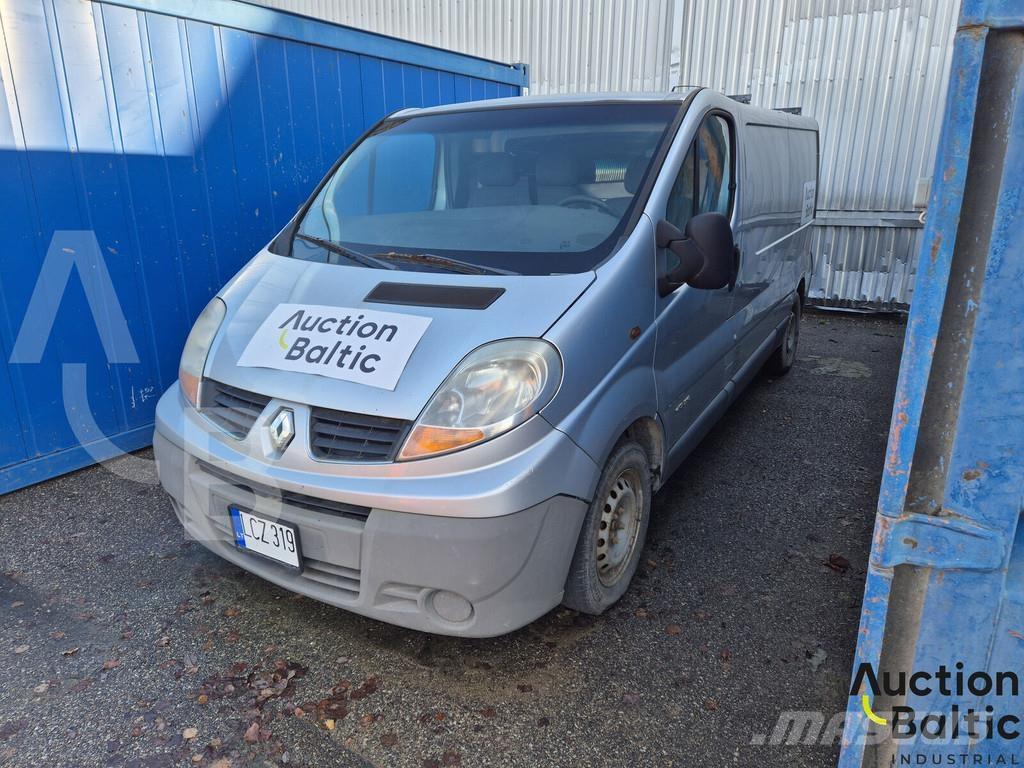Renault Trafic Otomobiller