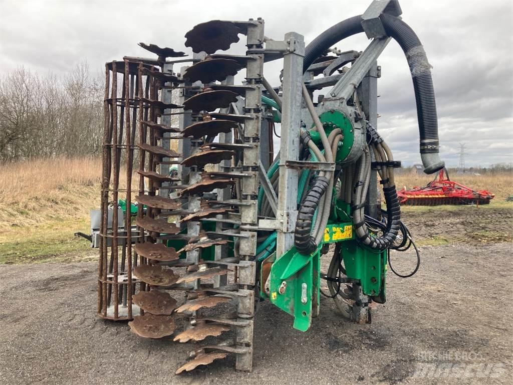 Samson SD 600 Sivi gübre ve ilaç tankerleri