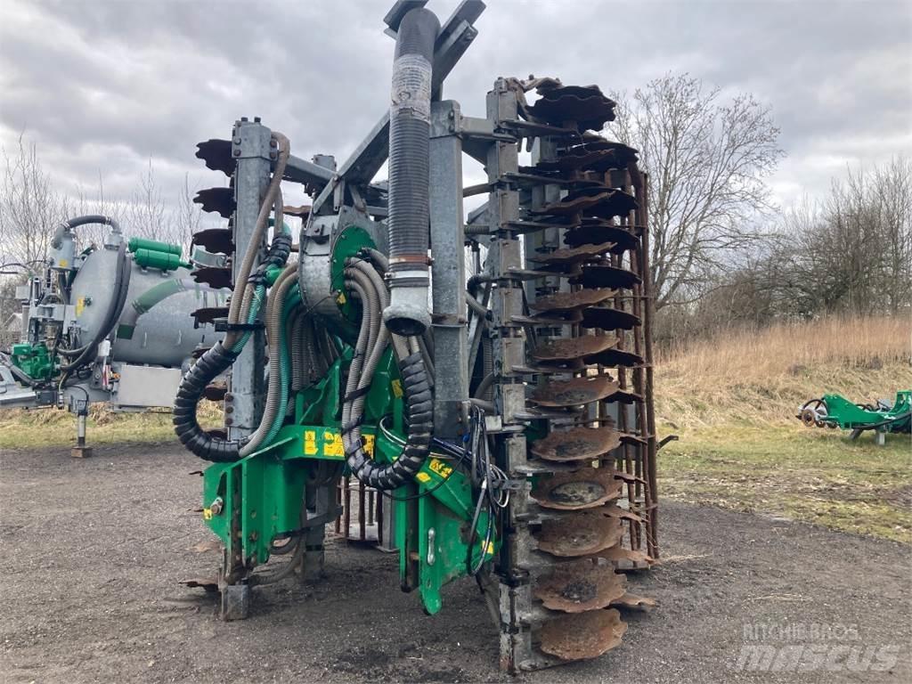 Samson SD 600 Sivi gübre ve ilaç tankerleri