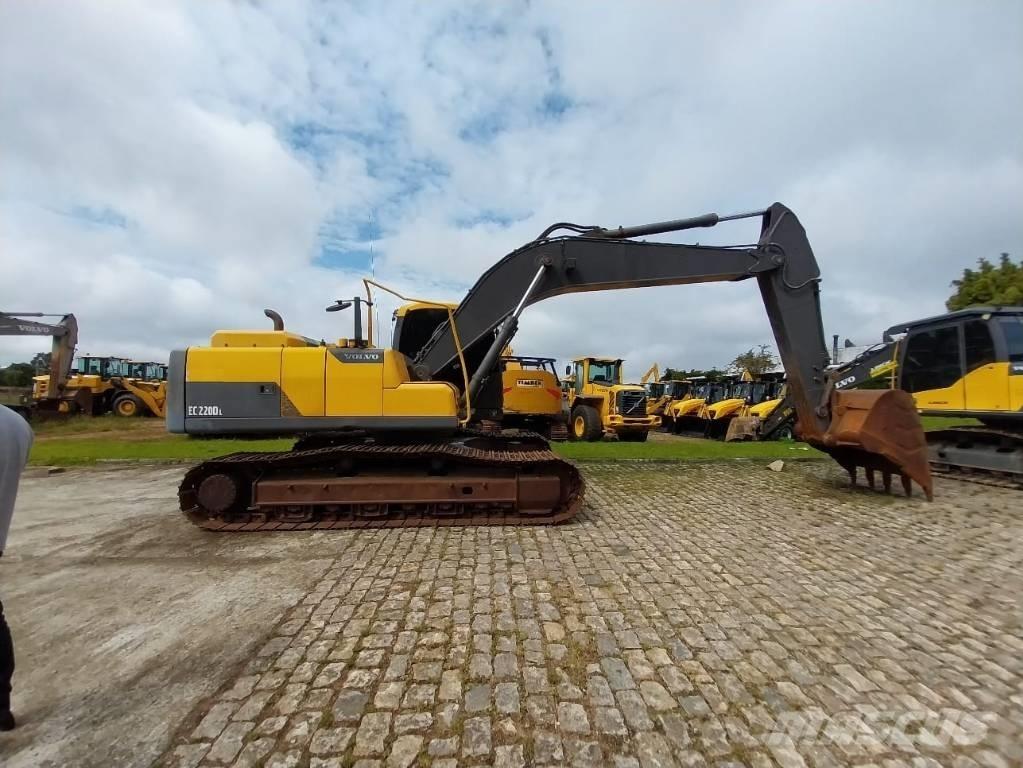 Volvo EC 220 DL Paletli ekskavatörler