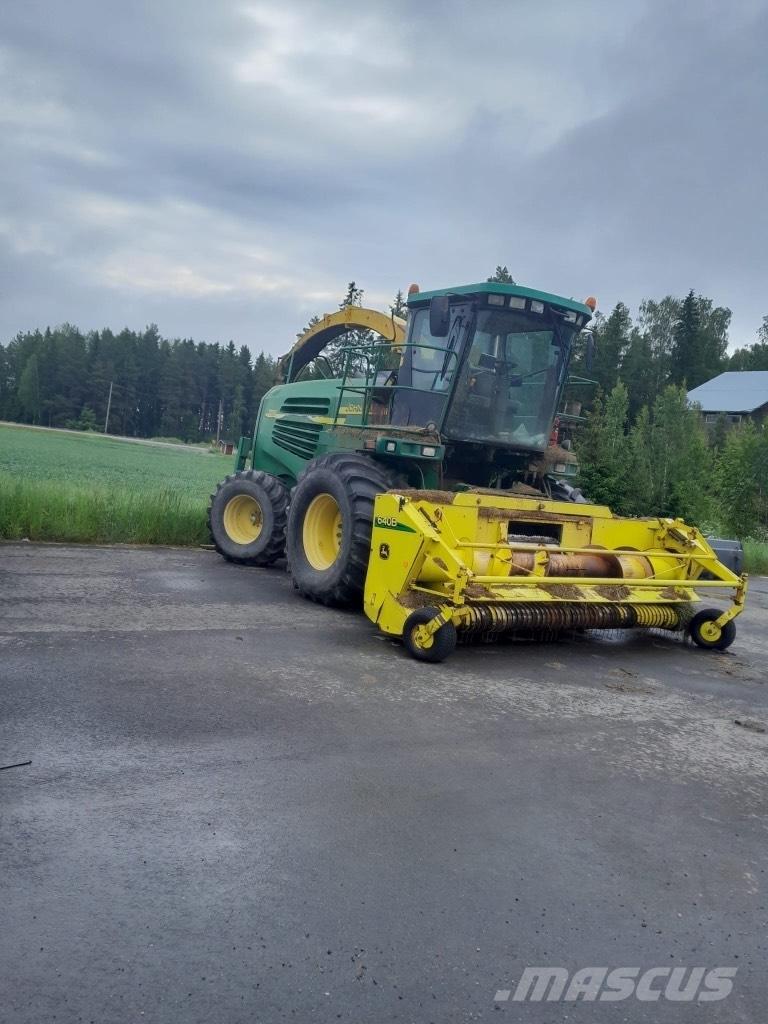 John Deere 7700 Kendi yürür silaj makinalari