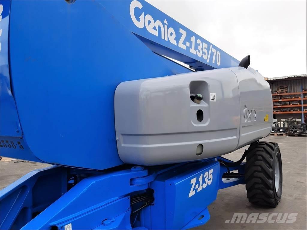 Genie Z135 70 Körüklü personel platformları