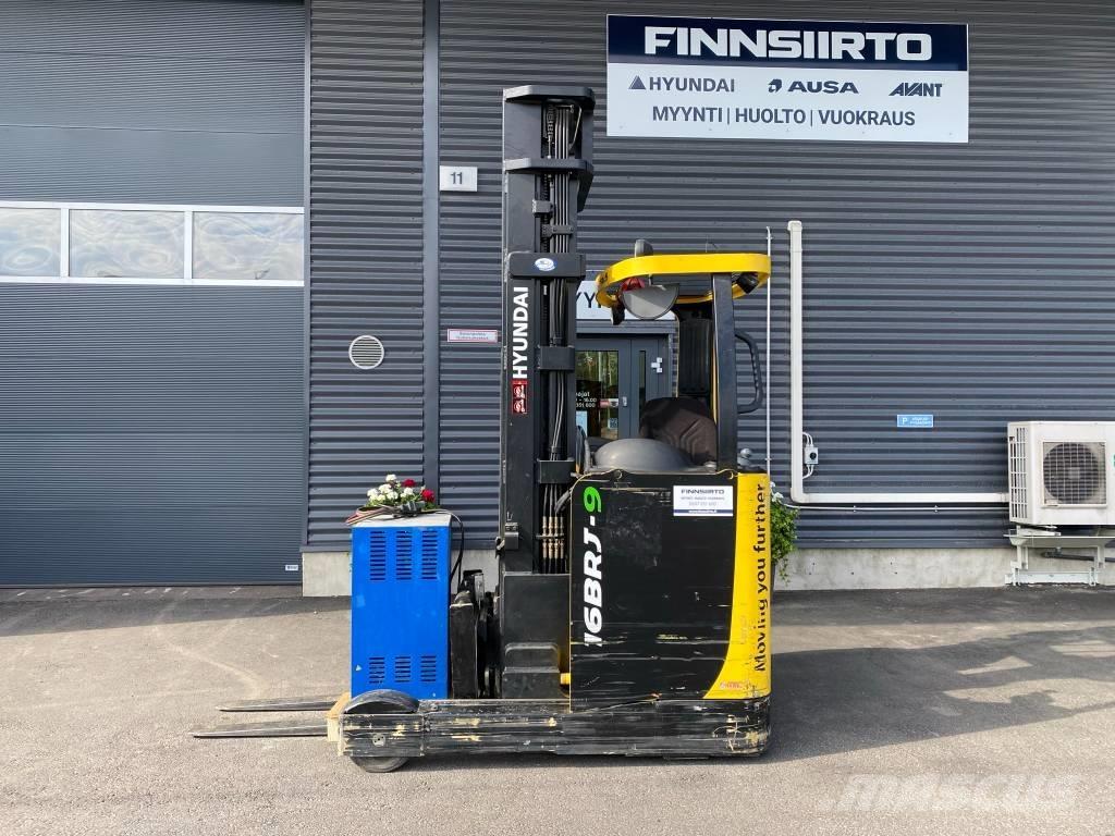 Hyundai 16BRJ-9 Reach truck - depo içi istif araçları