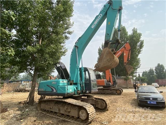Kobelco SK200-8 Paletli ekskavatörler