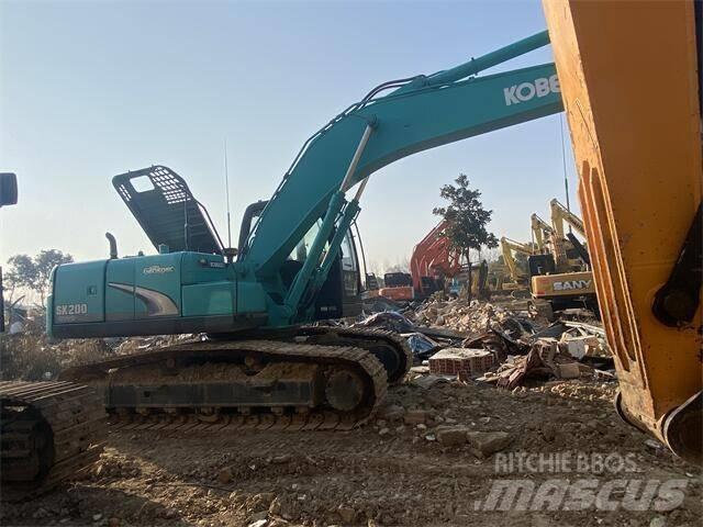 Kobelco SK200-8 Paletli ekskavatörler