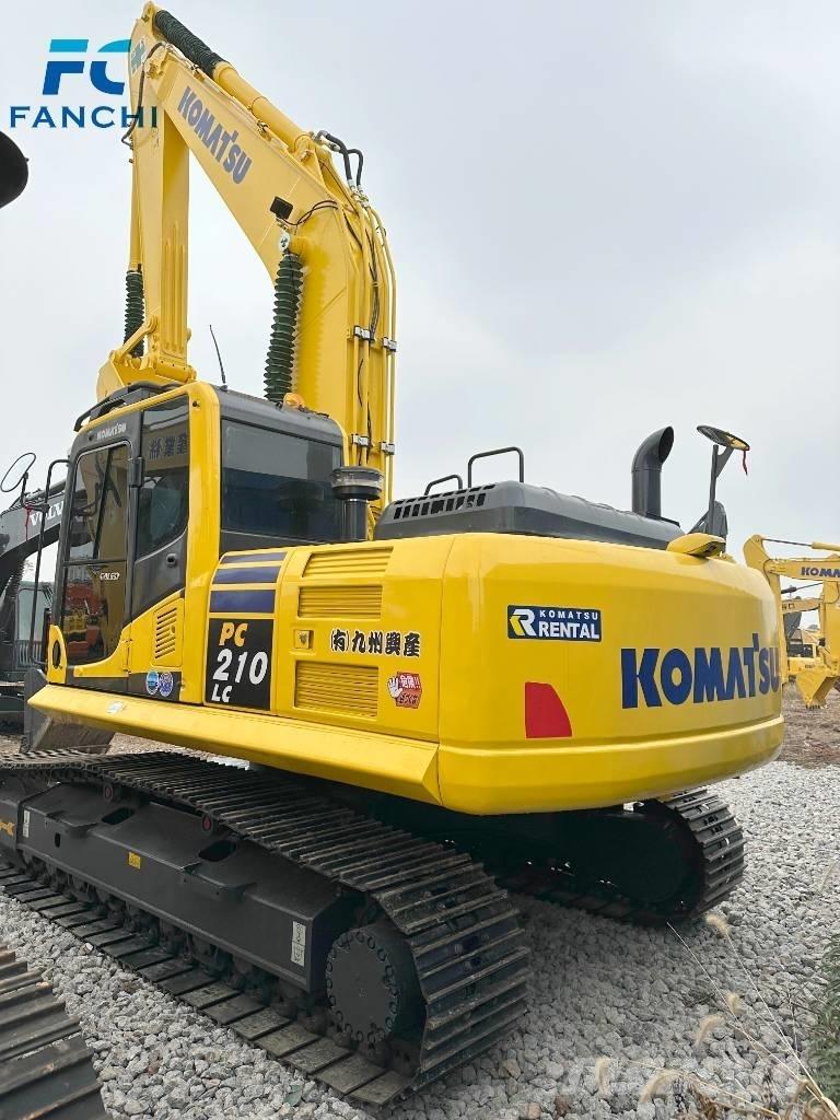 Komatsu PC 210-8 Paletli ekskavatörler