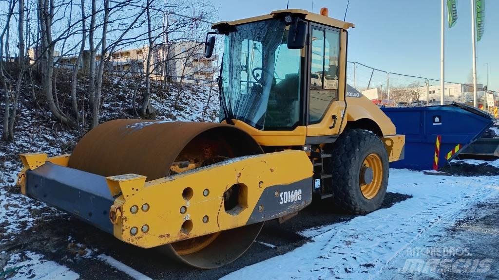 Volvo SD 160 B Pnömatik lastikli silindirler