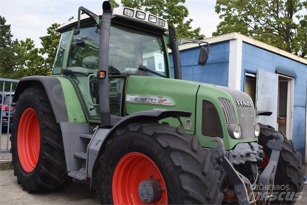 Fendt 712 Vario Traktörler