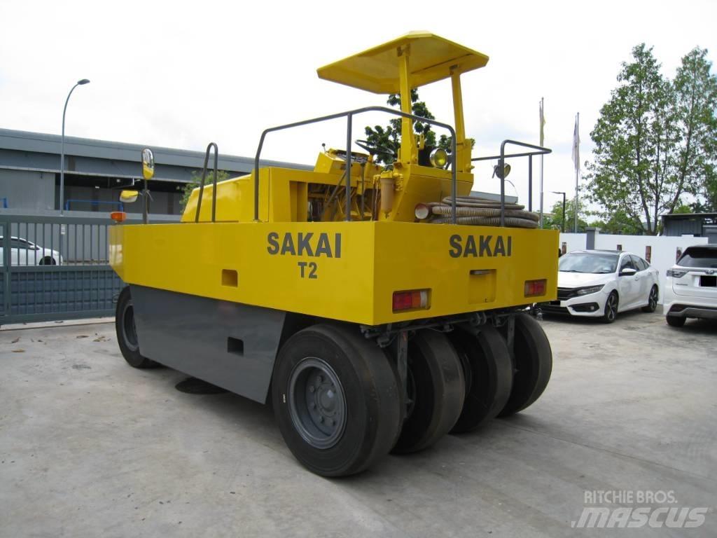 Sakai T2 Pnömatik lastikli silindirler
