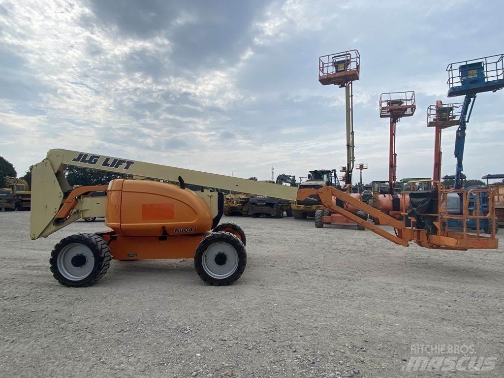 JLG 600AJ Körüklü personel platformları