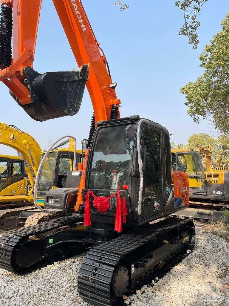 Hitachi 120 Paletli ekskavatörler
