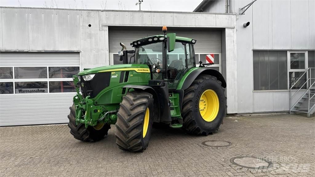 John Deere 6R215 Traktörler
