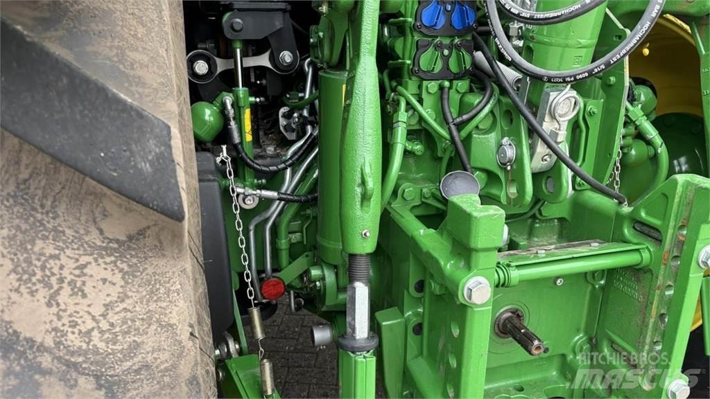 John Deere 6R215 Traktörler