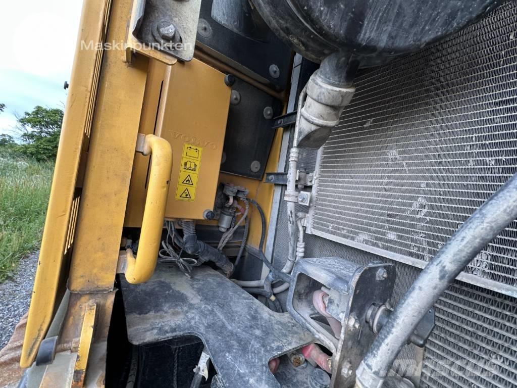 Volvo ECR 305 C L Paletli ekskavatörler