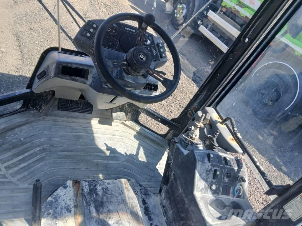 CAT 906 Kabin