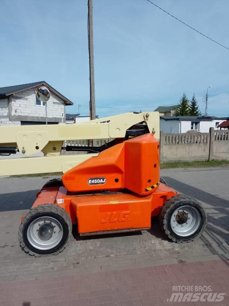 JLG E 450 AJ Körüklü personel platformları
