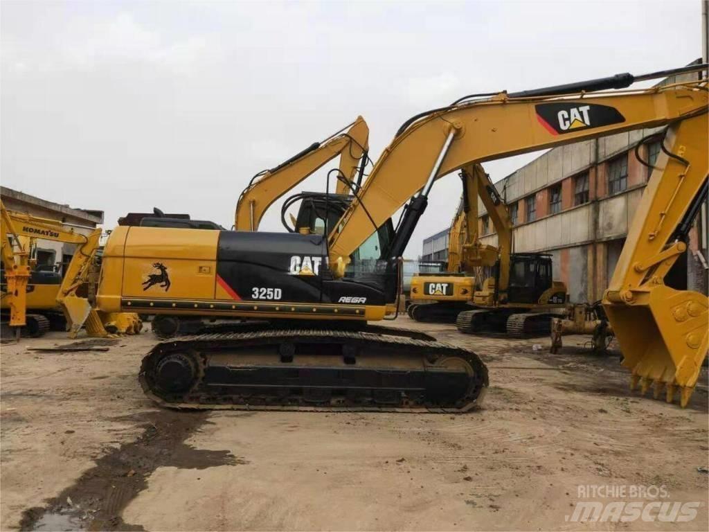 CAT 325 D Paletli ekskavatörler