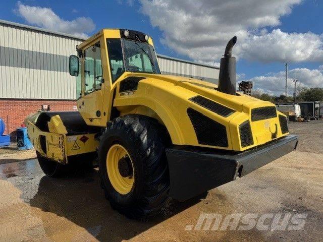 Bomag BW 213 D H-4 Tek tamburlu silindirler