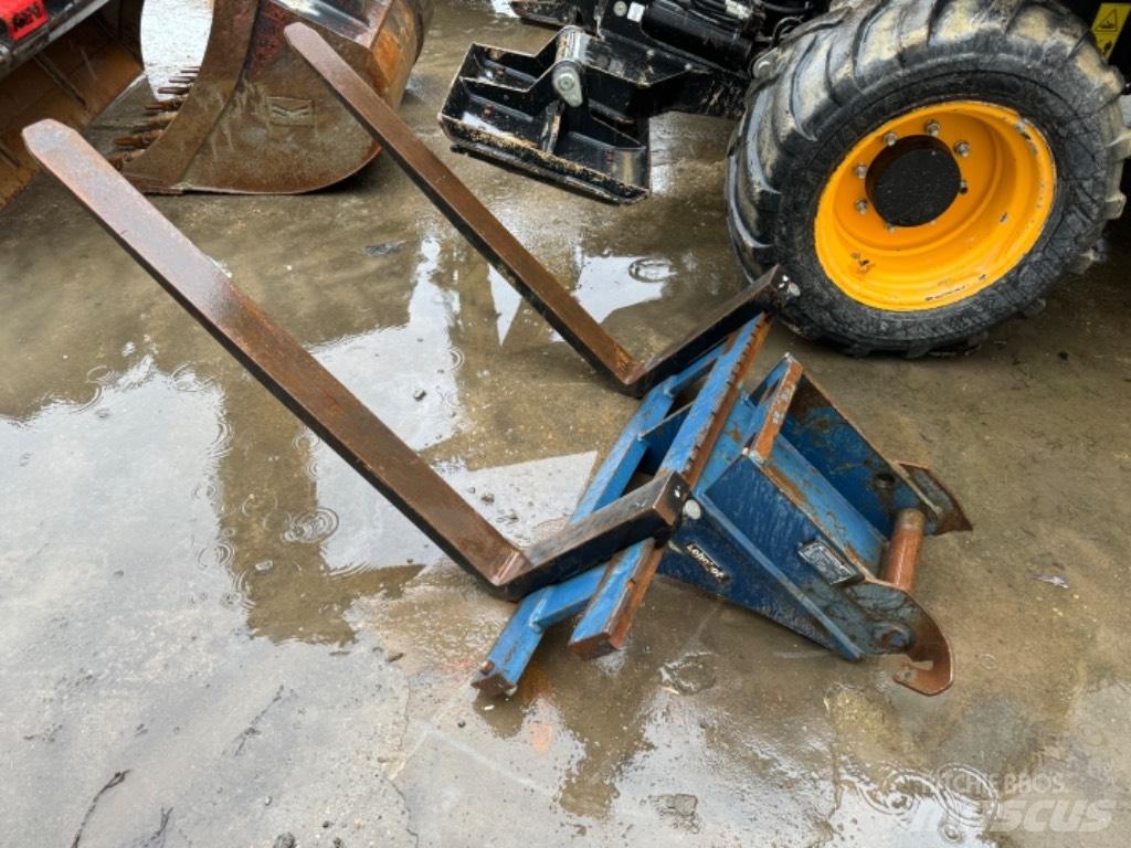 Yanmar B95W (40496) Lastik tekerli ekskavatörler