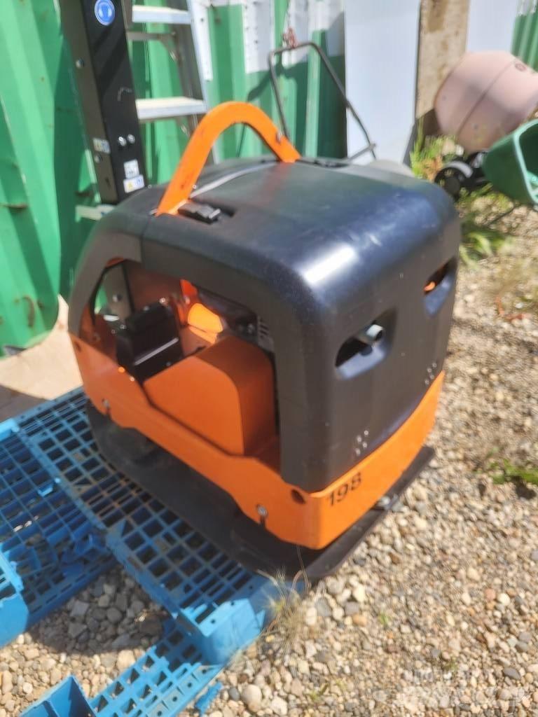 Atlas Copco RP400 Çekilir titreşimli silindirler