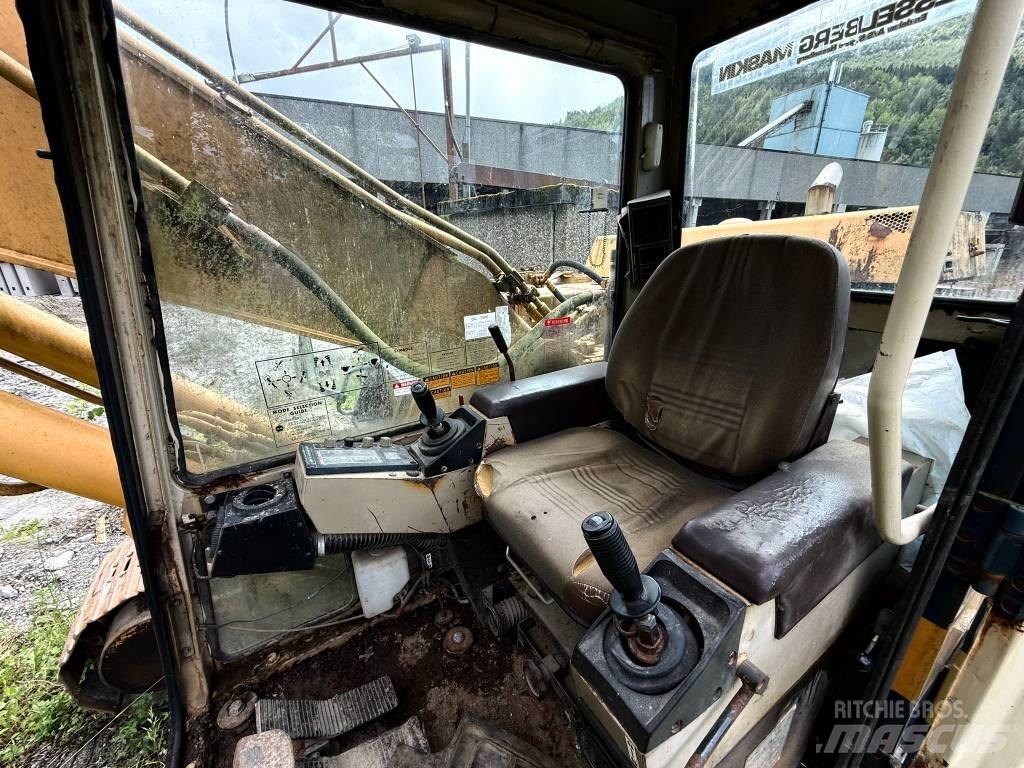 Komatsu PC 200-3 Paletli ekskavatörler