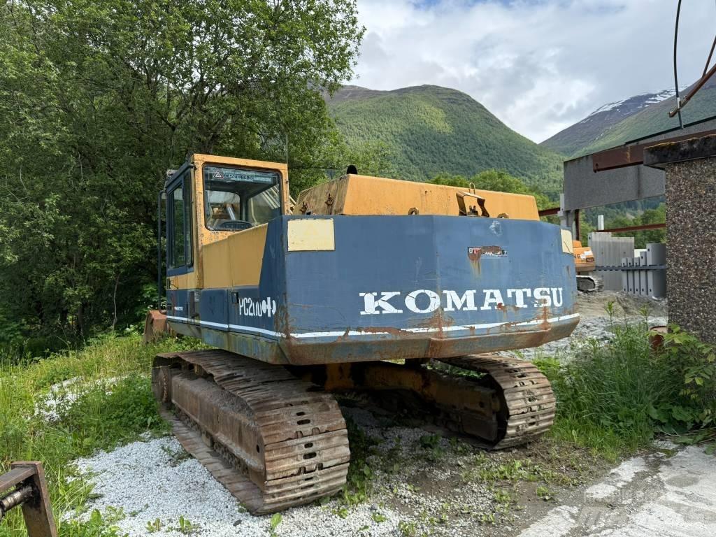 Komatsu PC 200-3 Paletli ekskavatörler