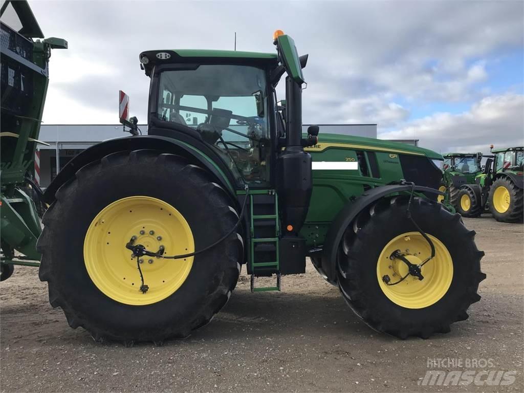 John Deere 6R 250 Traktörler