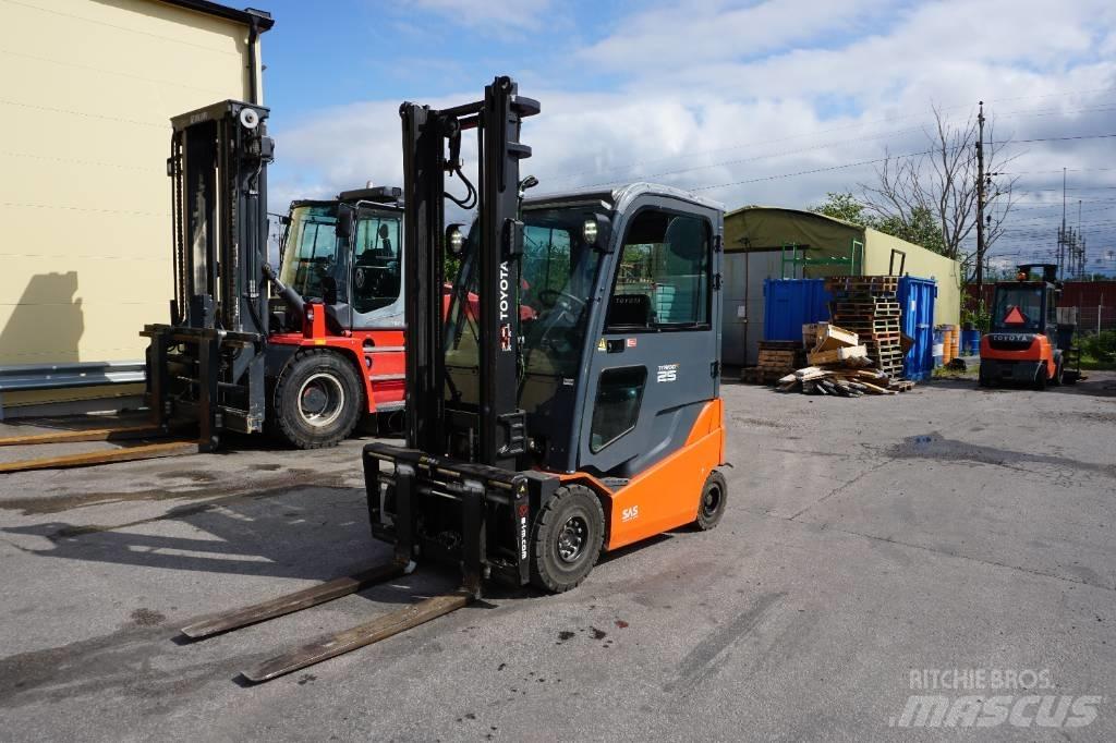 Toyota 8FBMKT25 Elektrikli forkliftler