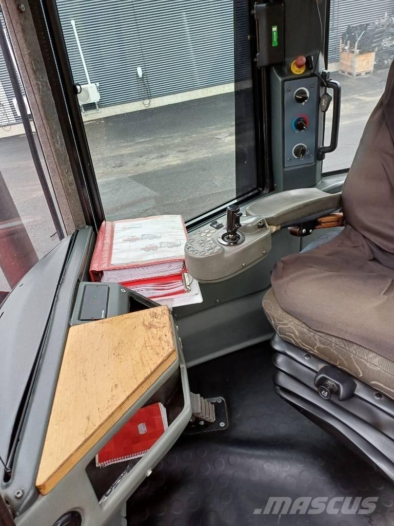 Komatsu 840 TX Tomruk yükleyici traktörler