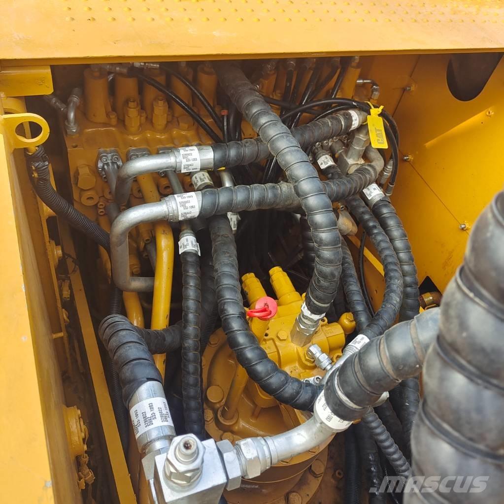 CAT 320D Paletli ekskavatörler