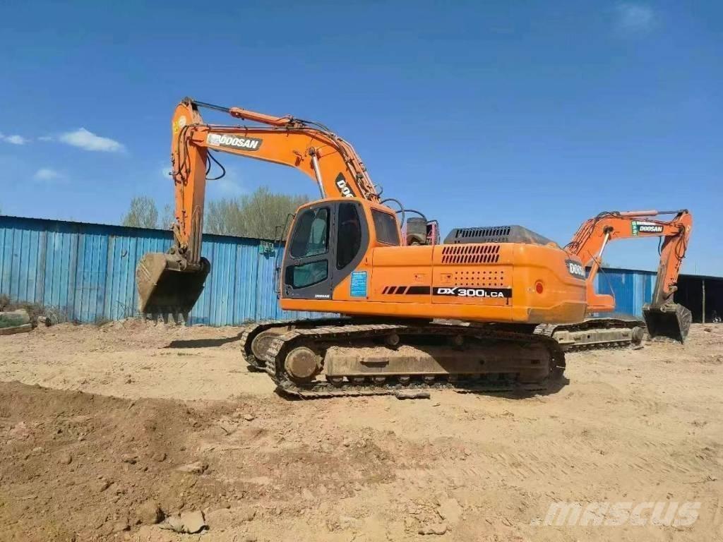 Doosan DX300LC-9 Paletli ekskavatörler