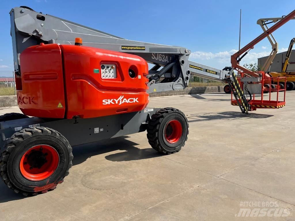 SkyJack SJ63AJ Körüklü personel platformları