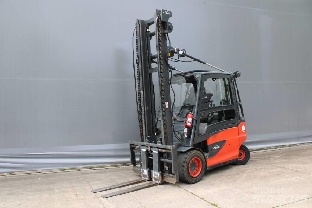Linde E50HL-01 Elektrikli forkliftler