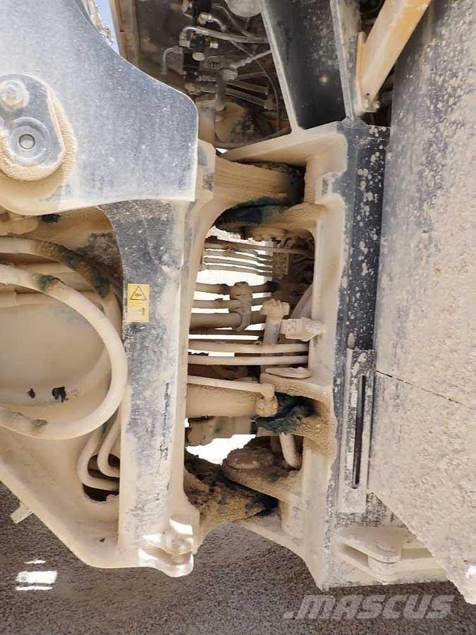 Komatsu WA600-8EO Tekerlekli yükleyiciler
