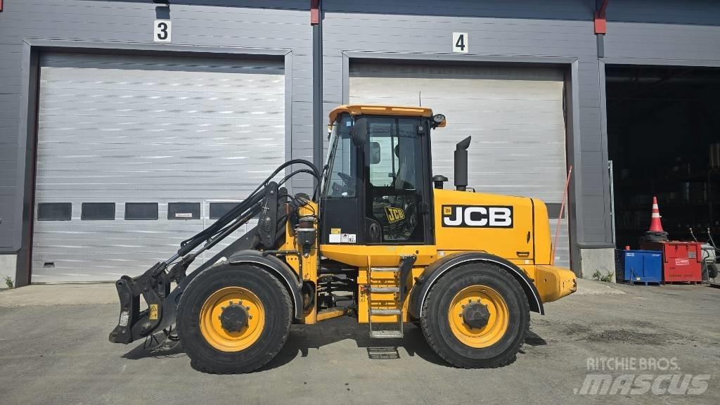 JCB 411 Tekerlekli yükleyiciler